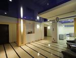 Architektura wnetrza sufit napinany w recepcji 2